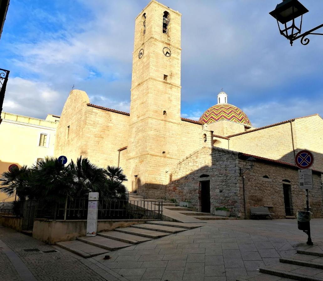 Top Floor Gulf View Apartment Olbia Bagian luar foto